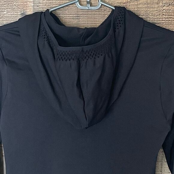 Fabletics Megan Seamless Pullover Mesh Long Sleeve Hoodie Top Black Size Medium - Picture 8 of 10
